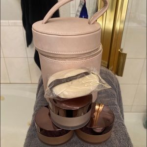 💰sold💰Laura Mercier Powder Glow Gift Set